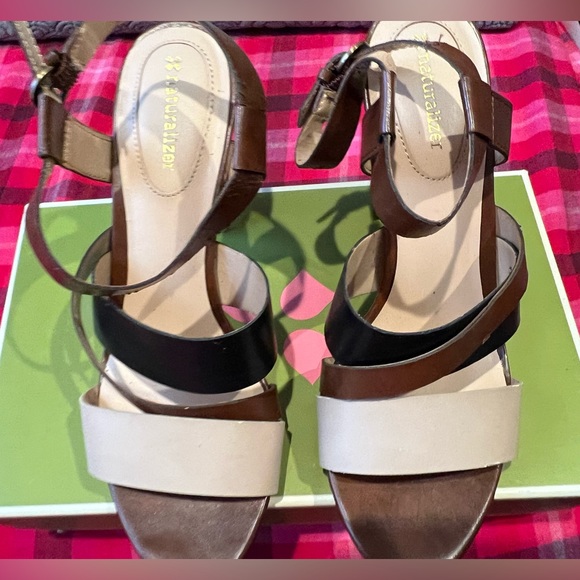 Naturalizer heels - Picture 2 of 11
